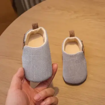 ZAPATOS FLEXIBLES AJUSTABLES CON ANTIDESLIZANTE